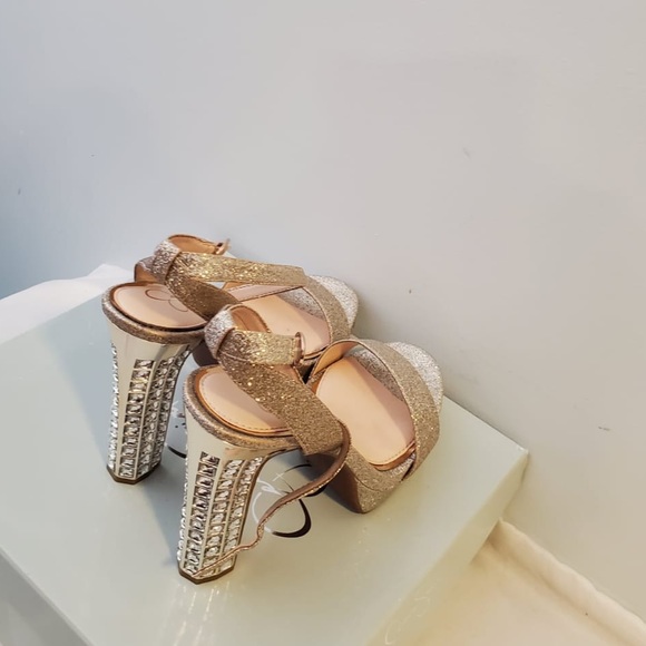 Jessica Simpson heels - Picture 4 of 4